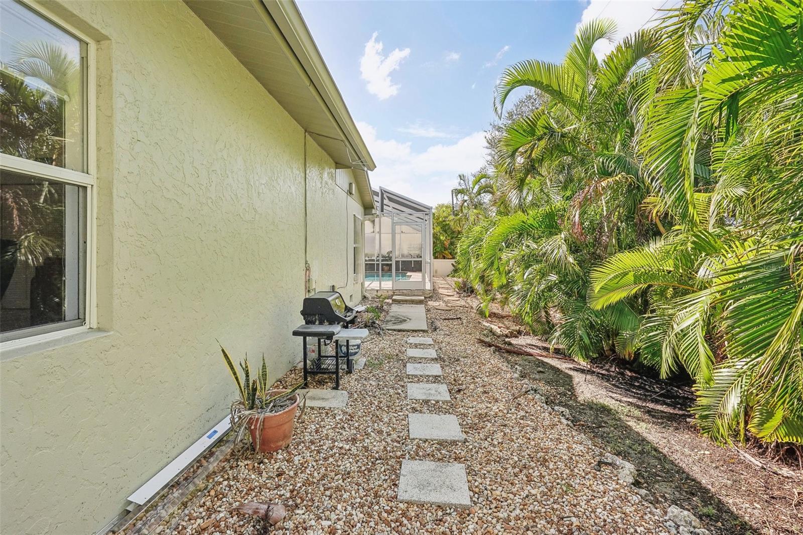 6462 BEECHWOOD AVE, SARASOTA, FL, 34231