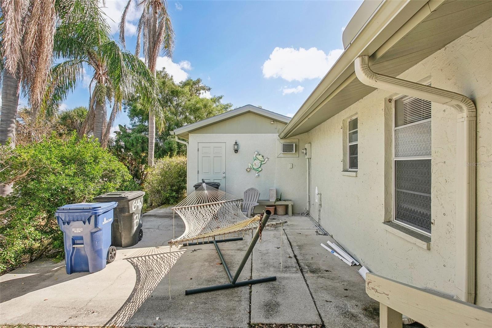 6462 BEECHWOOD AVE, SARASOTA, FL, 34231