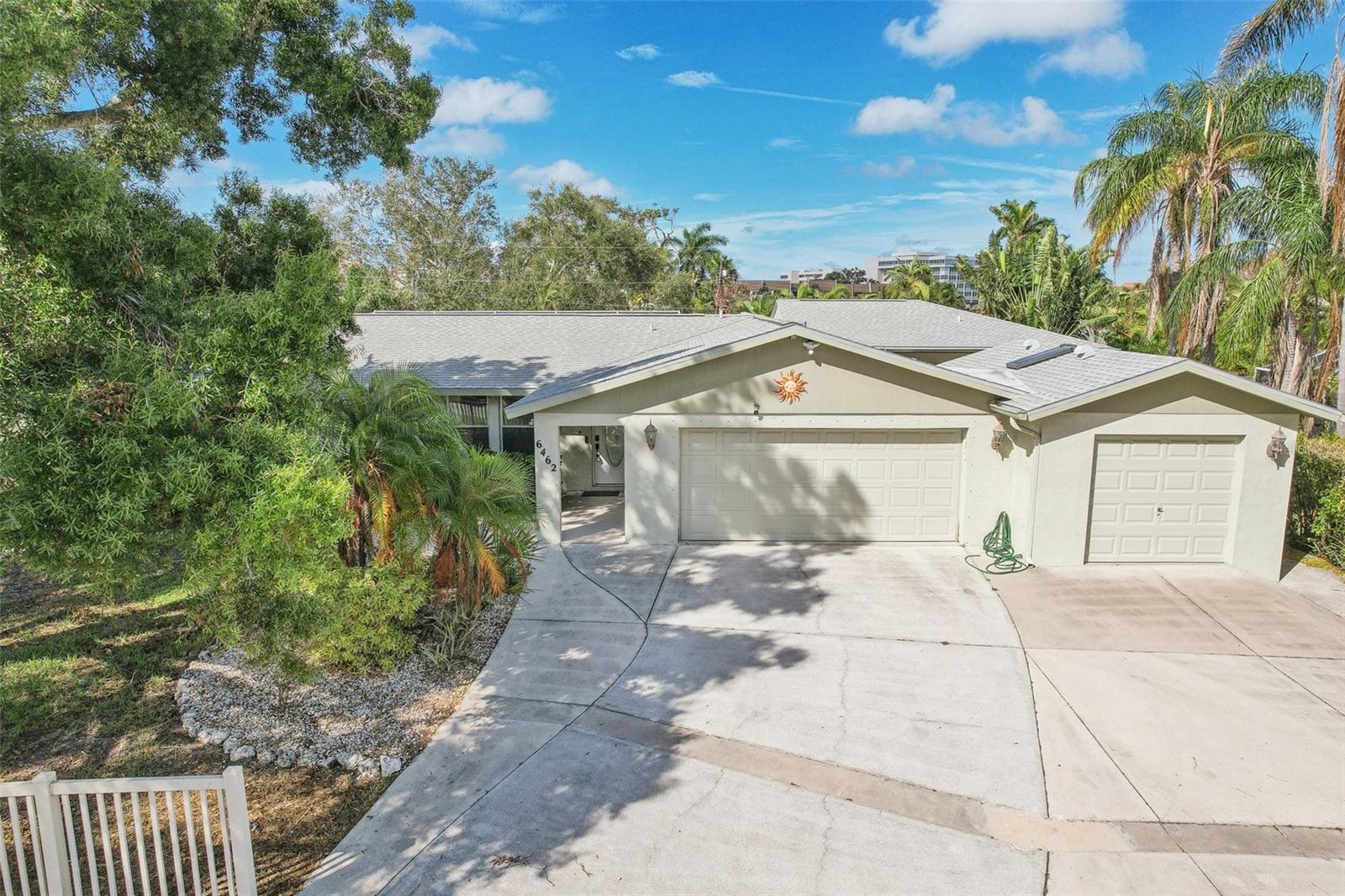 6462 BEECHWOOD AVE, SARASOTA, FL, 34231