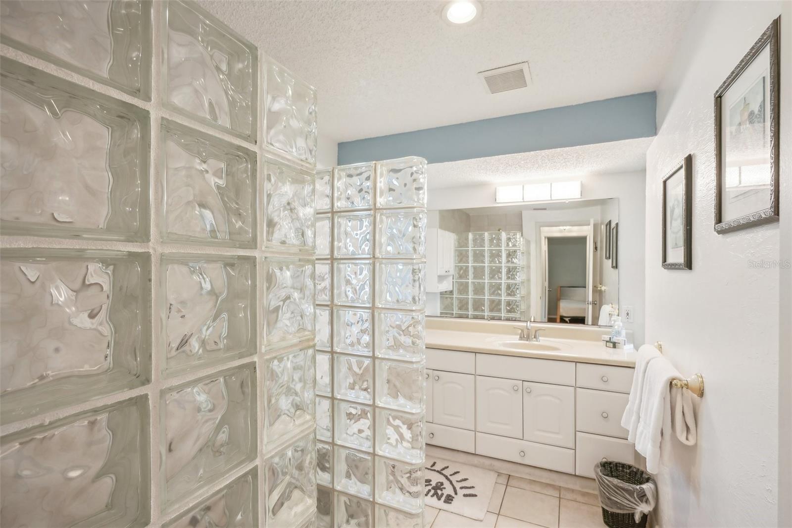 6462 BEECHWOOD AVE, SARASOTA, FL, 34231