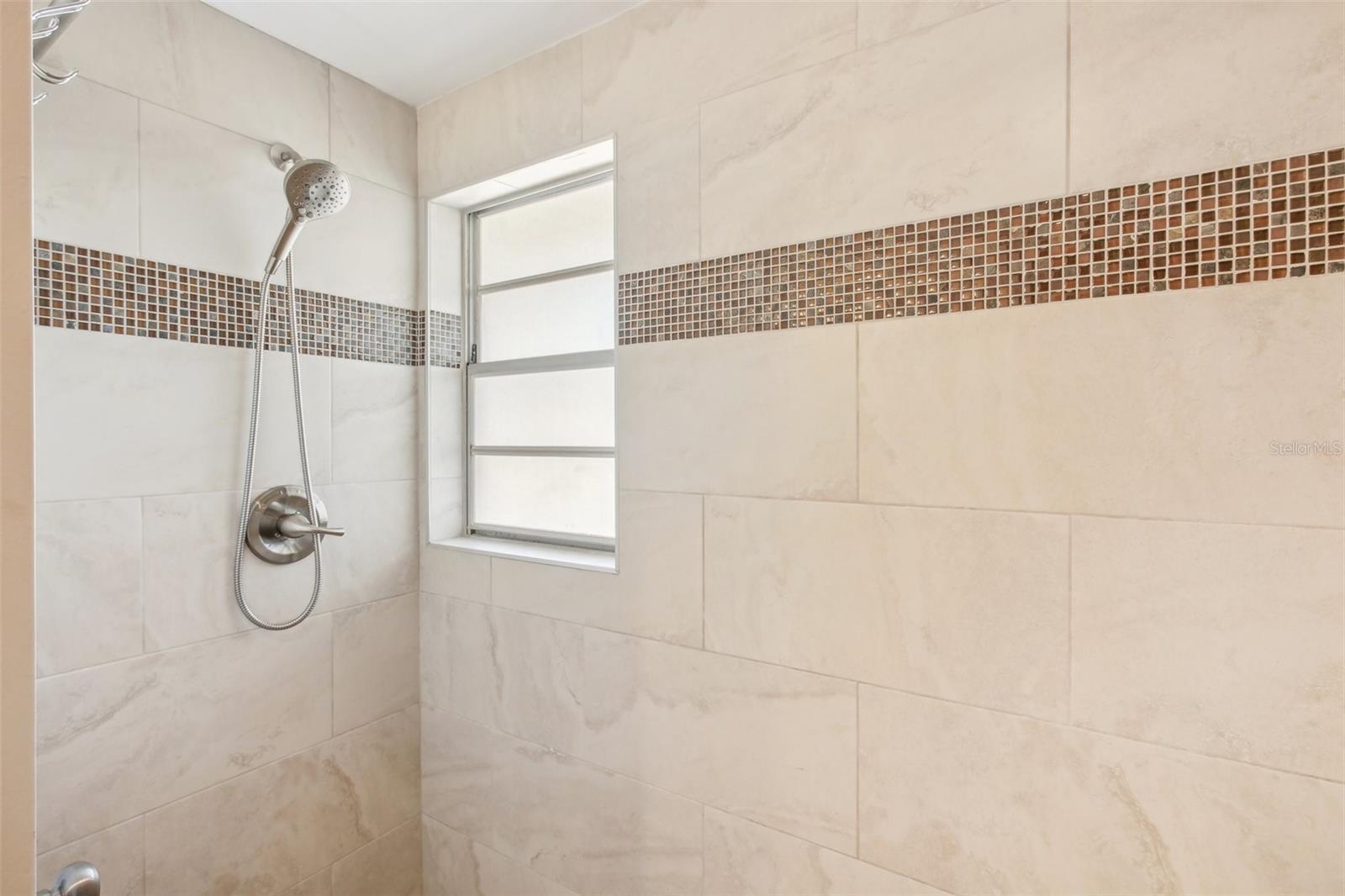 6462 BEECHWOOD AVE, SARASOTA, FL, 34231