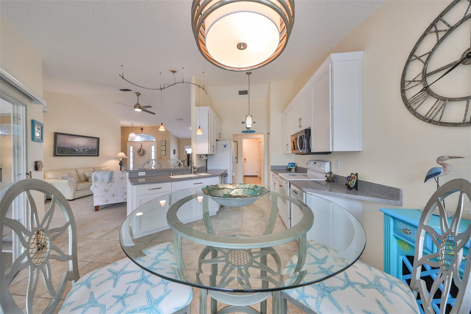 2203 W DEL WEBB BLVD, SUN CITY CENTER, FL, 33573