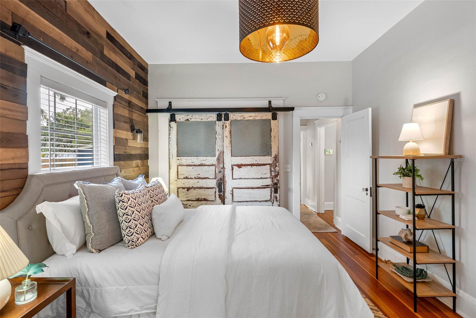 120 W HIAWATHA ST, TAMPA, FL, 33604