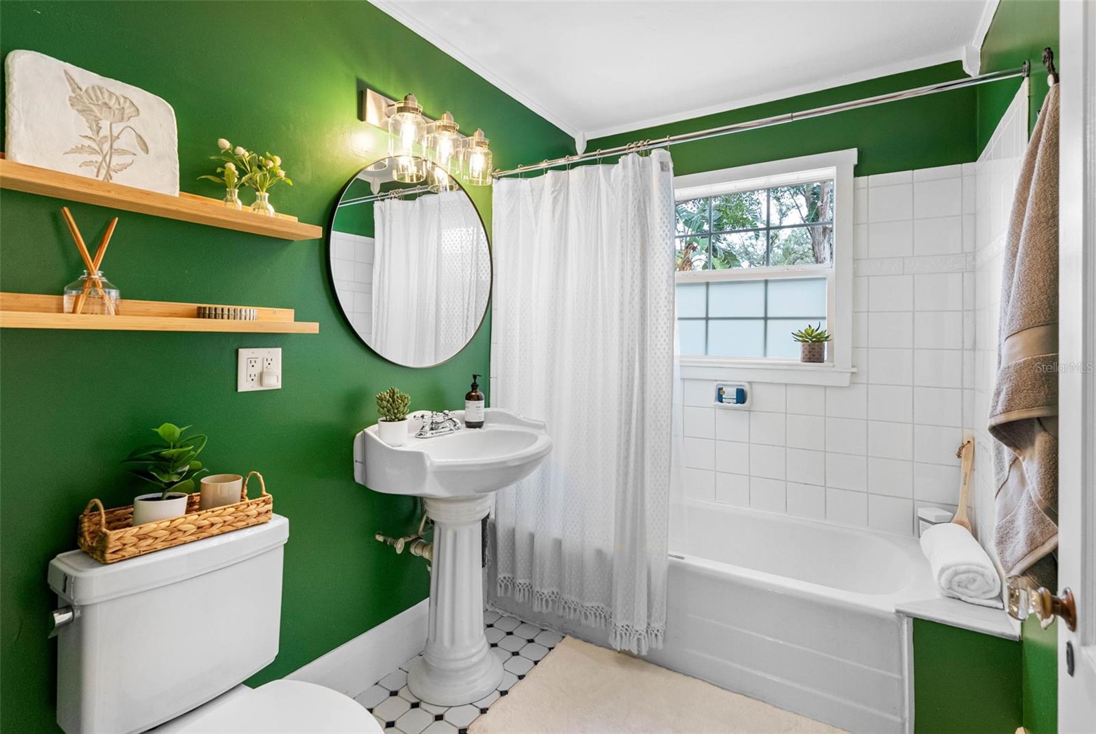 120 W HIAWATHA ST, TAMPA, FL, 33604