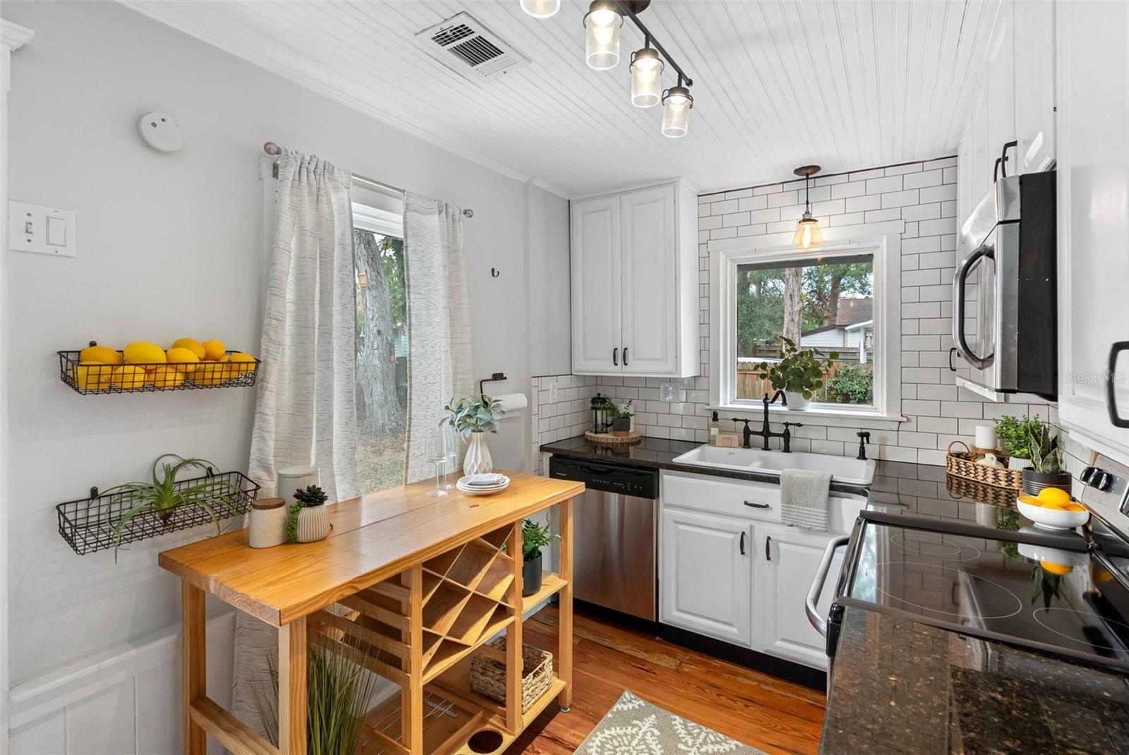 120 W HIAWATHA ST, TAMPA, FL, 33604