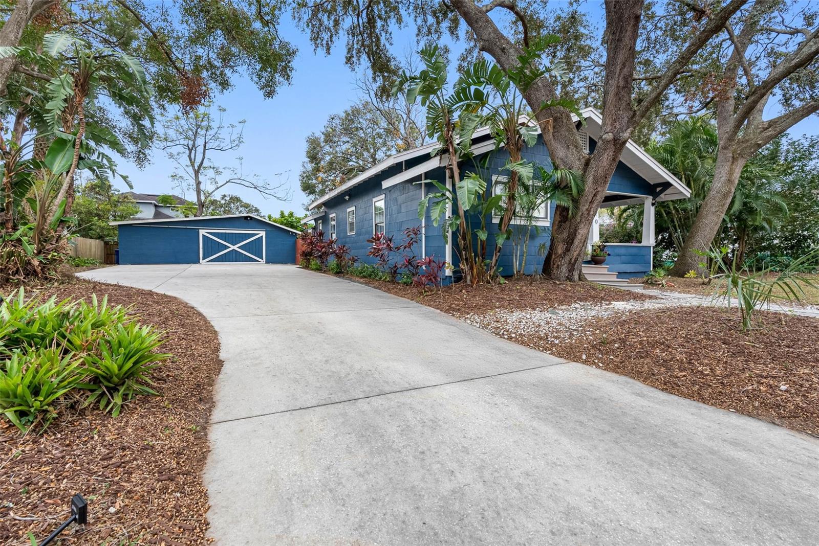 120 W HIAWATHA ST, TAMPA, FL, 33604