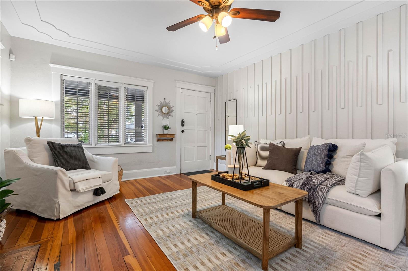 120 W HIAWATHA ST, TAMPA, FL, 33604