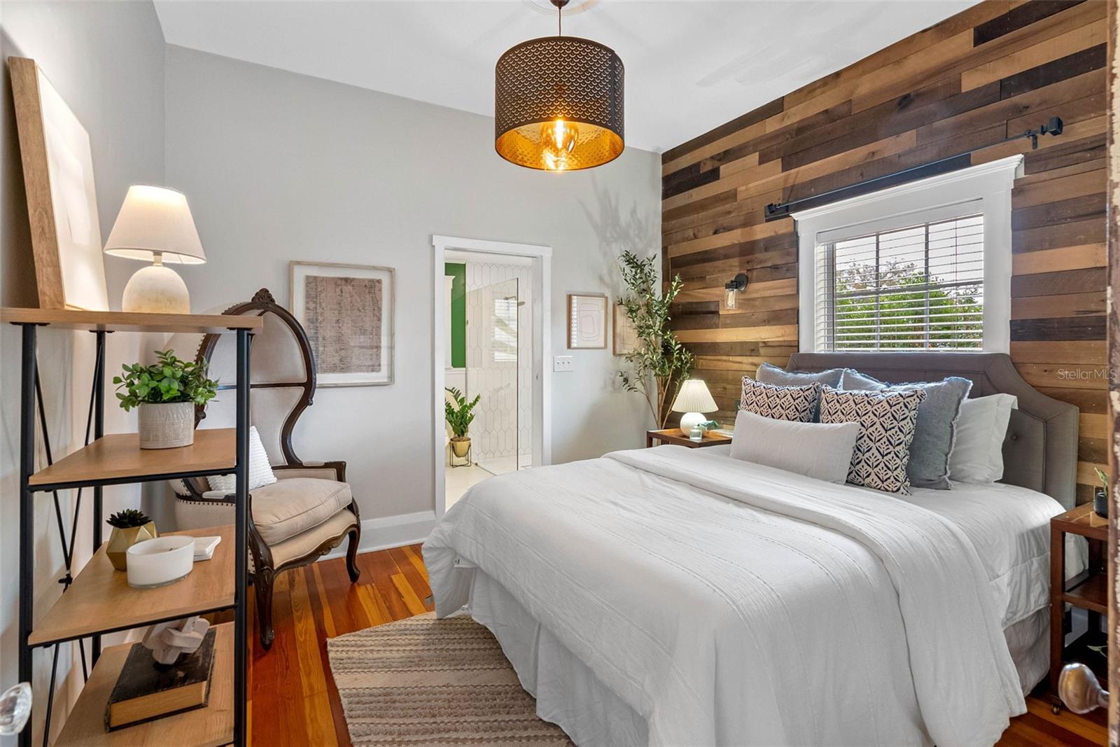 120 W HIAWATHA ST, TAMPA, FL, 33604