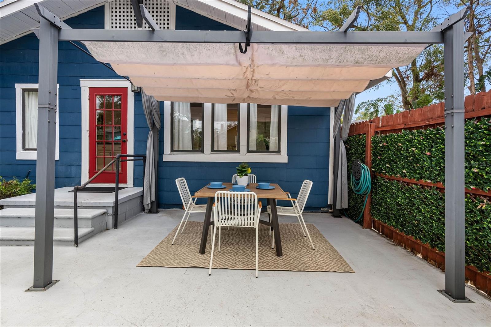 120 W HIAWATHA ST, TAMPA, FL, 33604