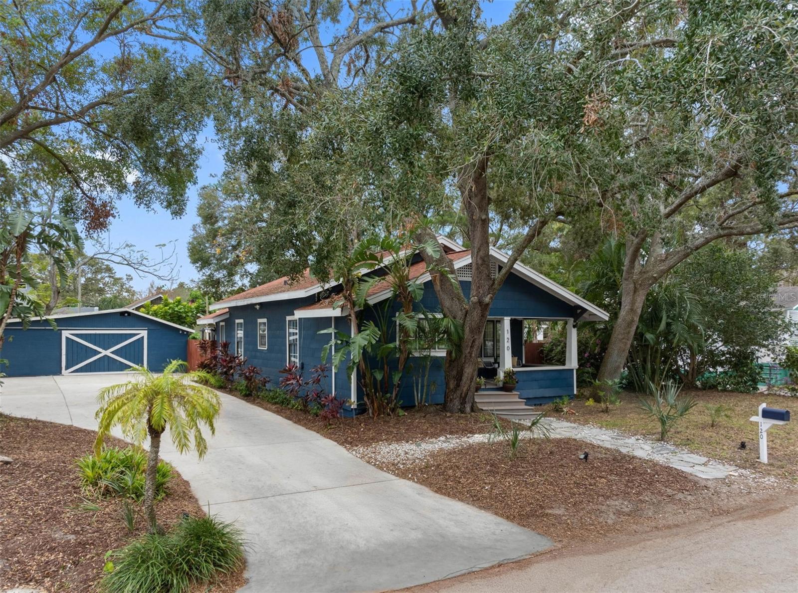 120 W HIAWATHA ST, TAMPA, FL, 33604