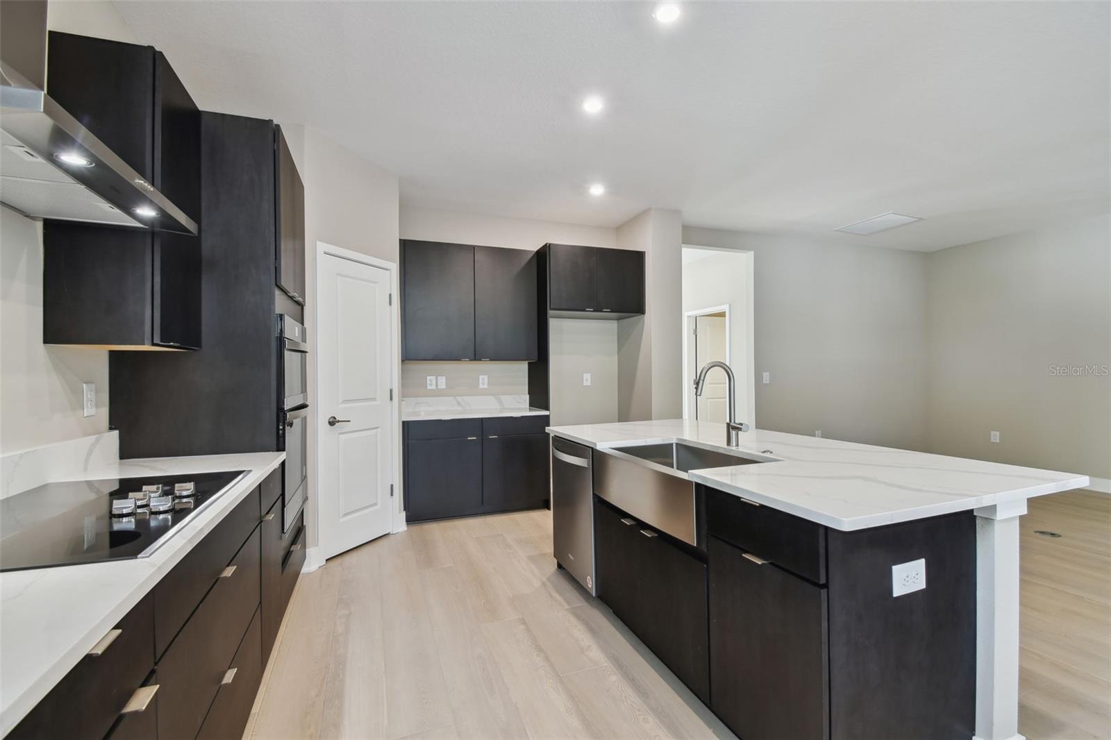 302 W WILDER AVE, TAMPA, FL, 33603