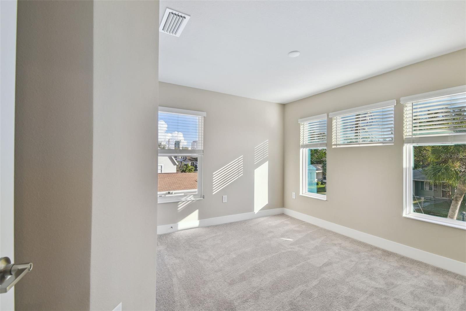 302 W WILDER AVE, TAMPA, FL, 33603