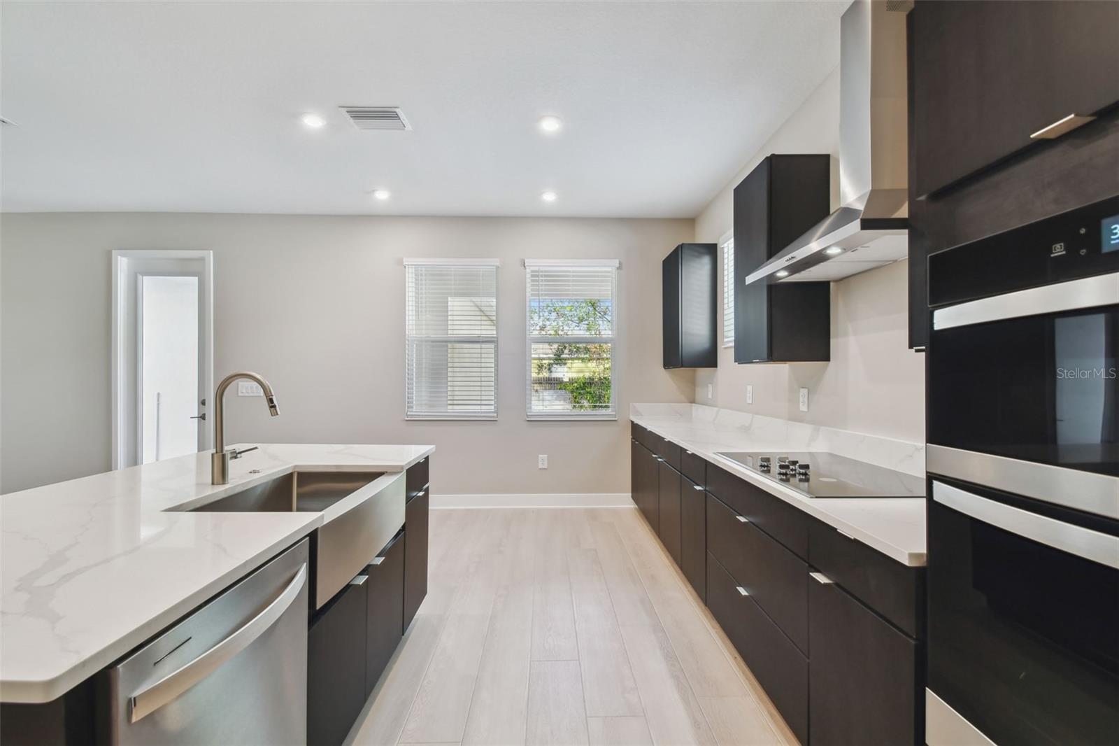 302 W WILDER AVE, TAMPA, FL, 33603