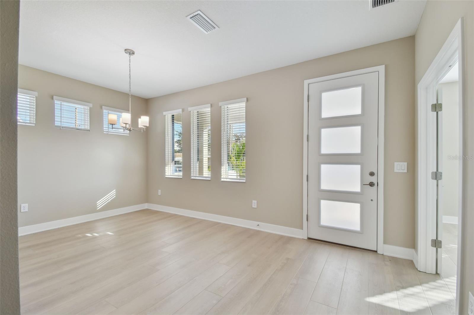 302 W WILDER AVE, TAMPA, FL, 33603