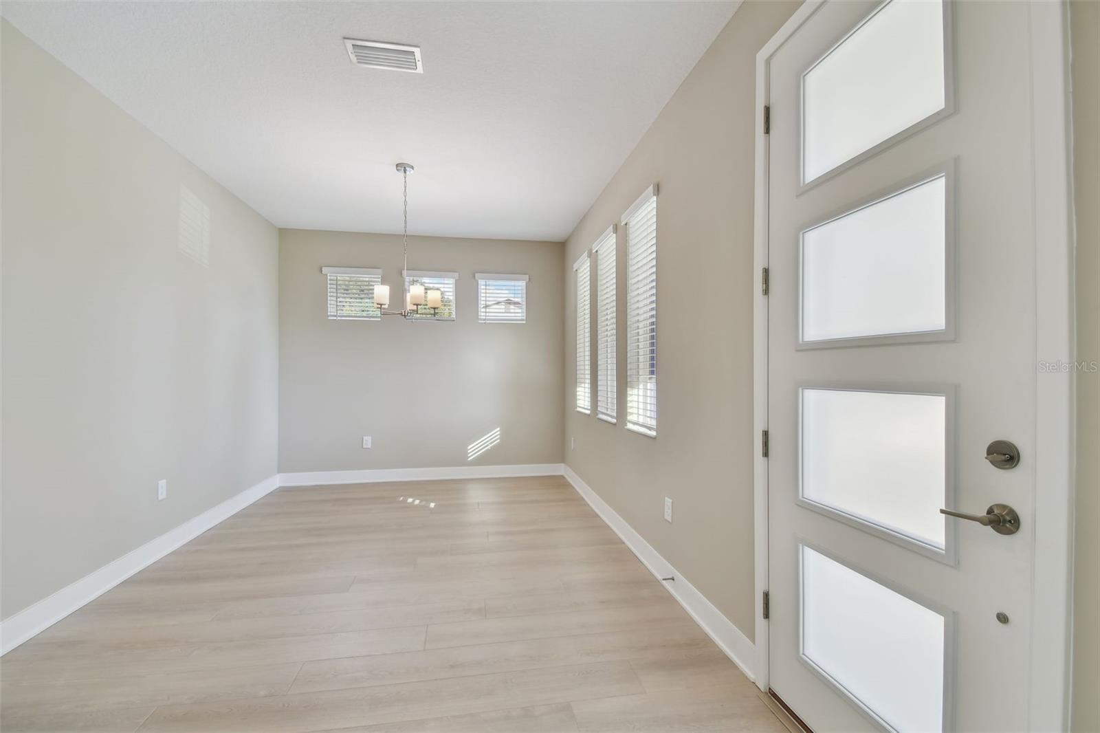 302 W WILDER AVE, TAMPA, FL, 33603