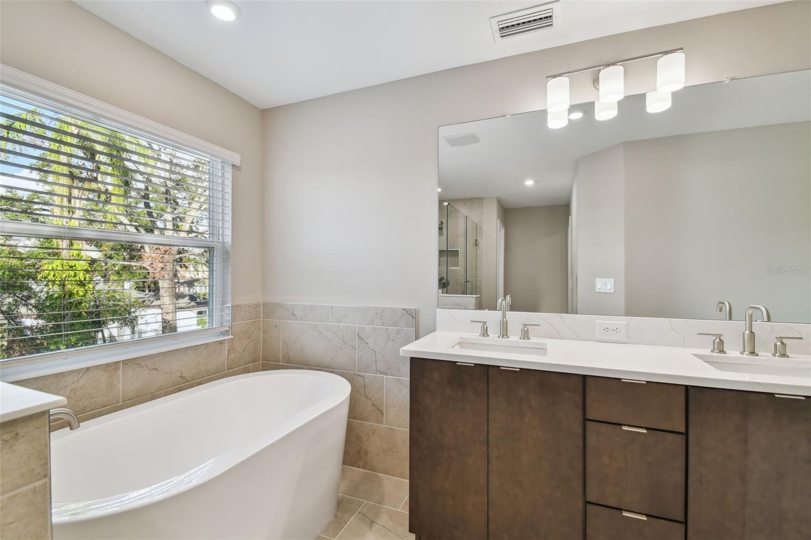 302 W WILDER AVE, TAMPA, FL, 33603