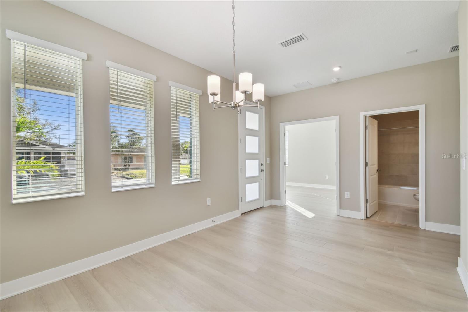 302 W WILDER AVE, TAMPA, FL, 33603