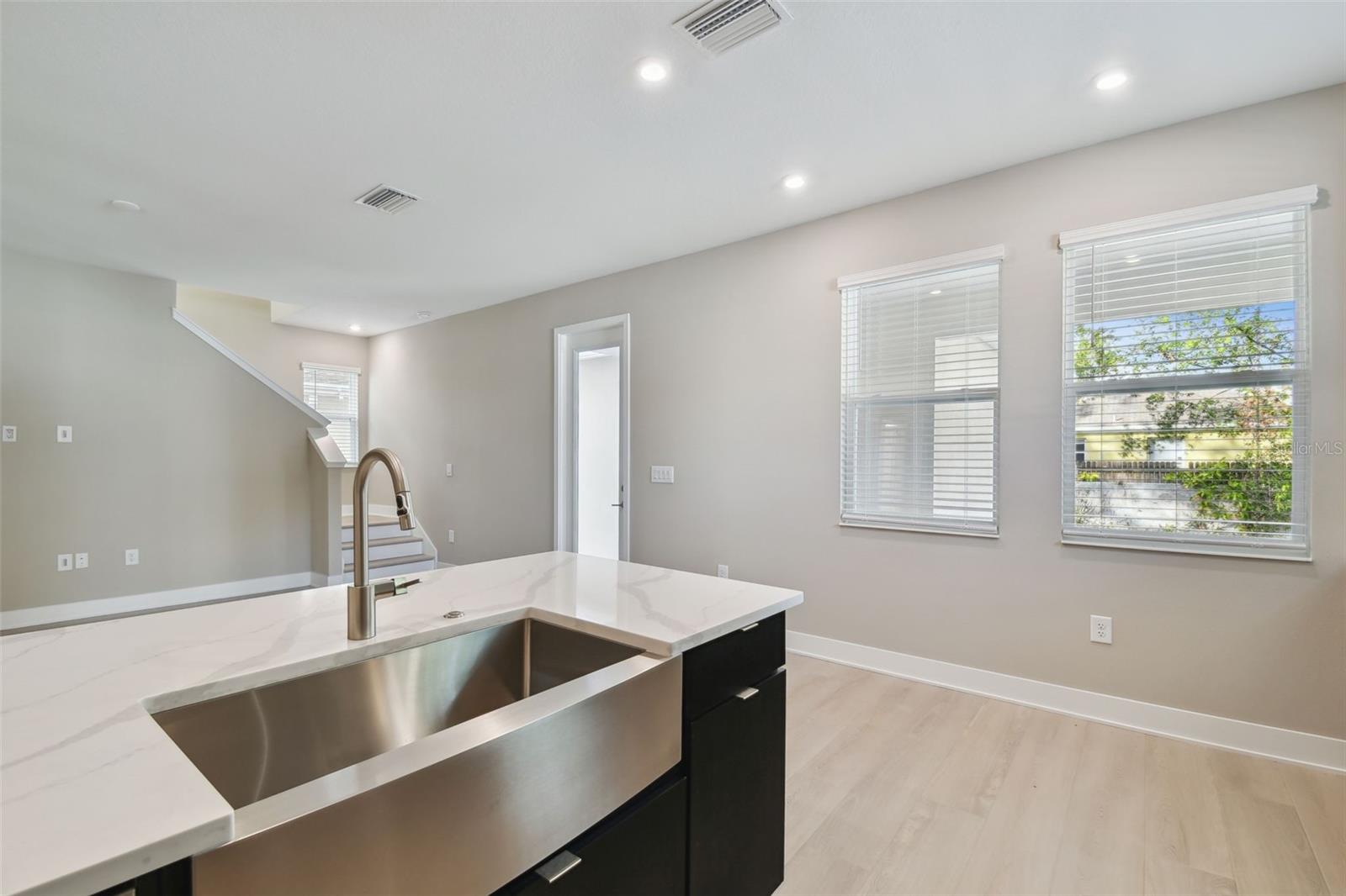 302 W WILDER AVE, TAMPA, FL, 33603