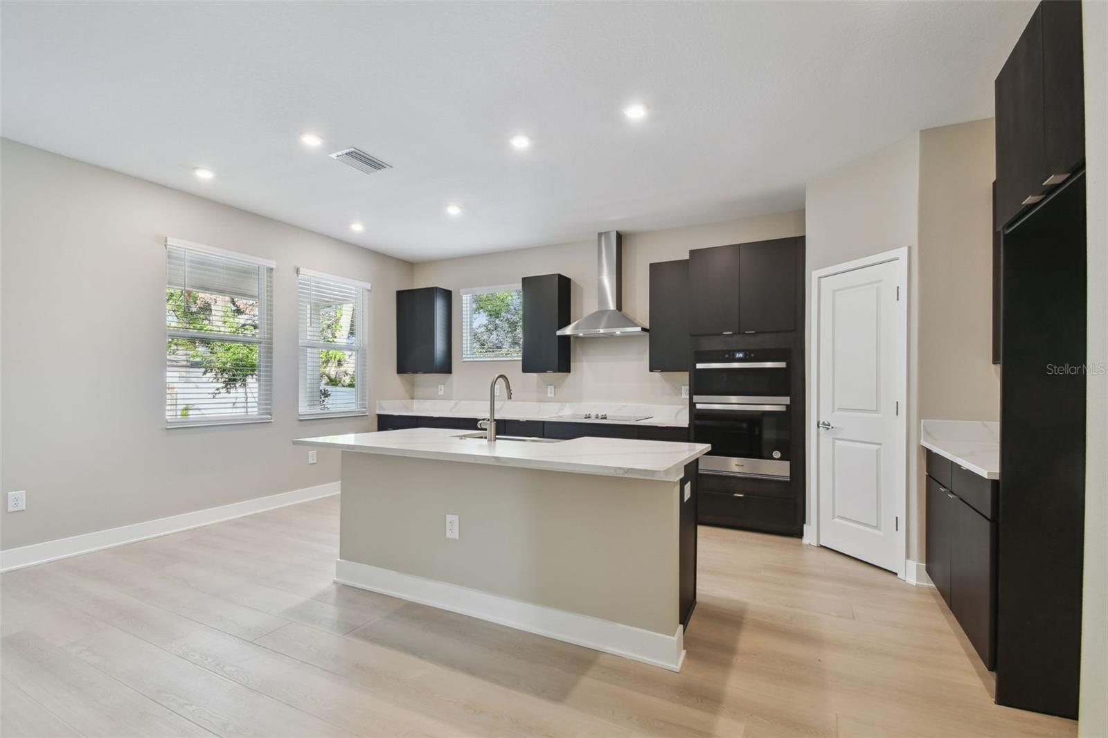 302 W WILDER AVE, TAMPA, FL, 33603