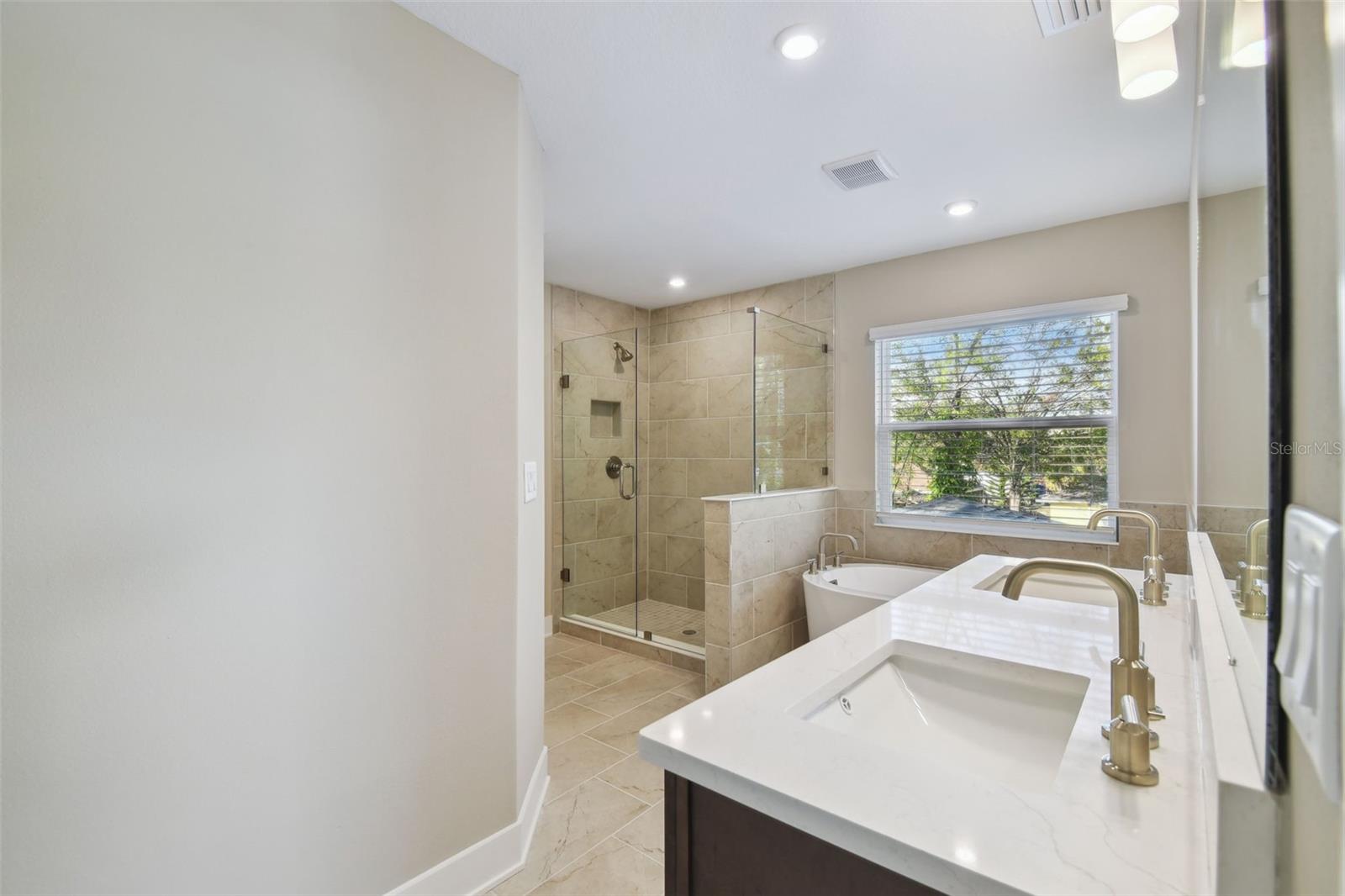 302 W WILDER AVE, TAMPA, FL, 33603