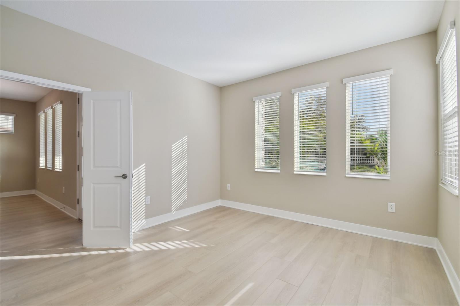 302 W WILDER AVE, TAMPA, FL, 33603