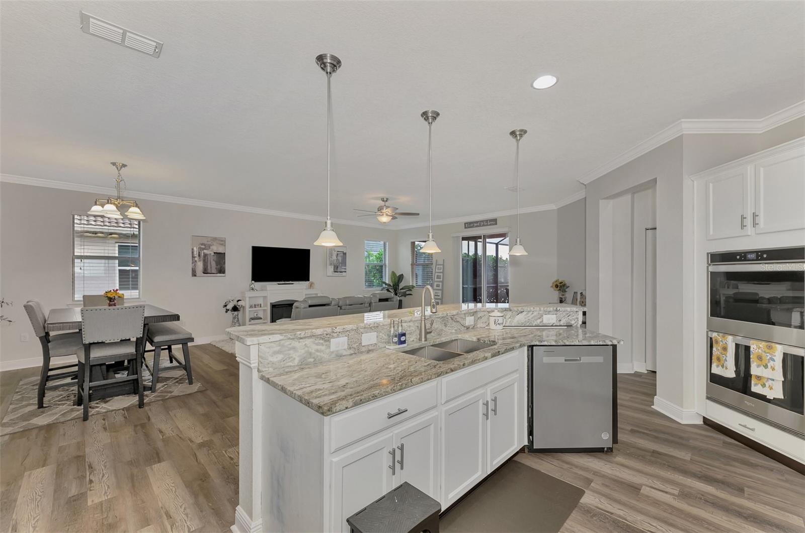 2023 MESIC HAMMOCK WAY, VENICE, FL, 34292