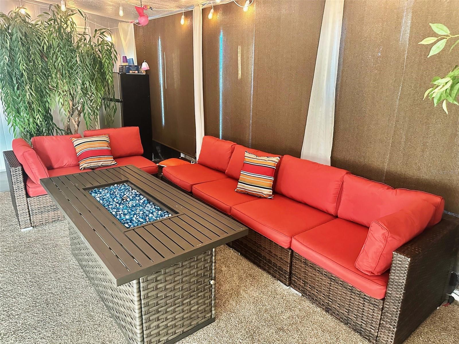 TB8310043 Property Photo