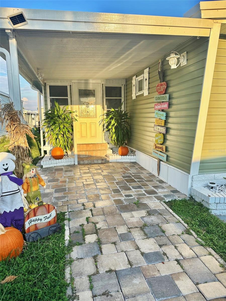 TB8310043 Property Photo