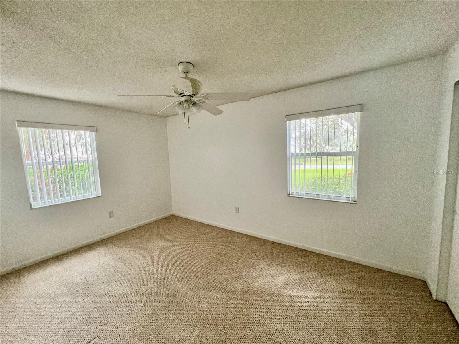 821 DUNDEE CIR, LEESBURG, FL, 34788