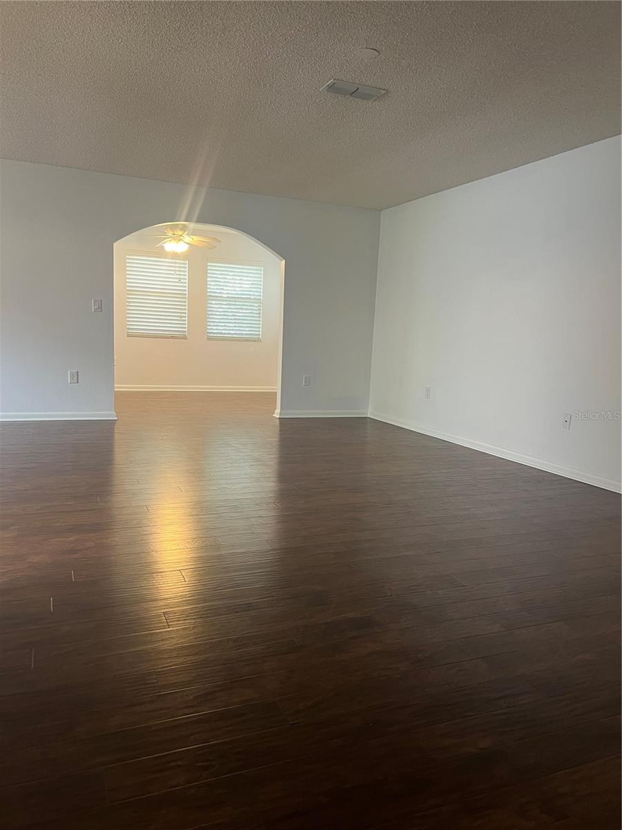 821 DUNDEE CIR, LEESBURG, FL, 34788