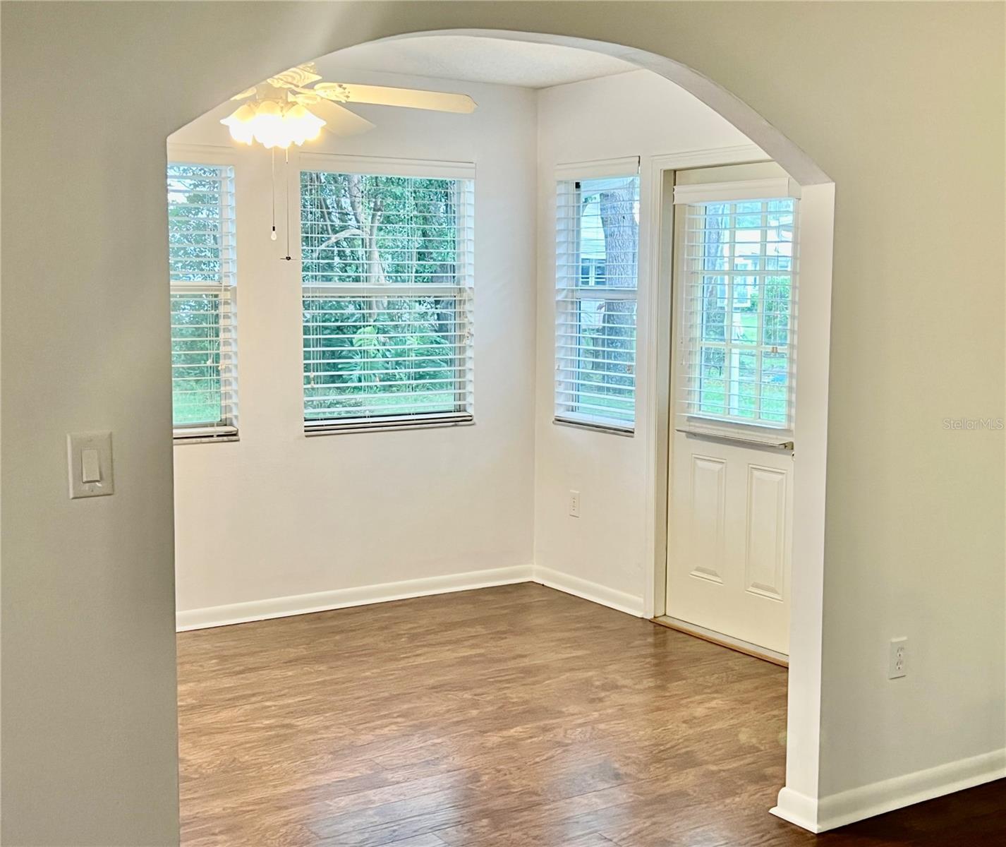 821 DUNDEE CIR, LEESBURG, FL, 34788