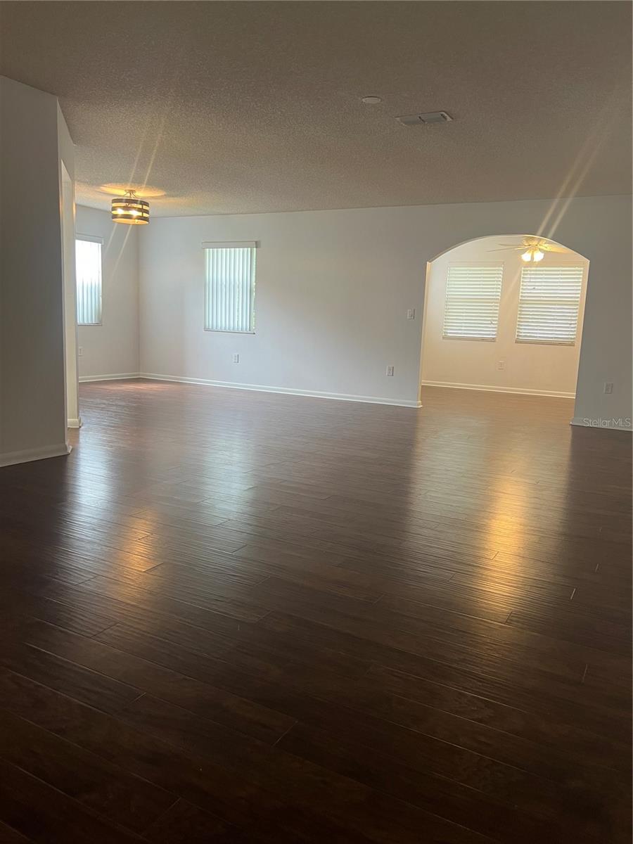 821 DUNDEE CIR, LEESBURG, FL, 34788