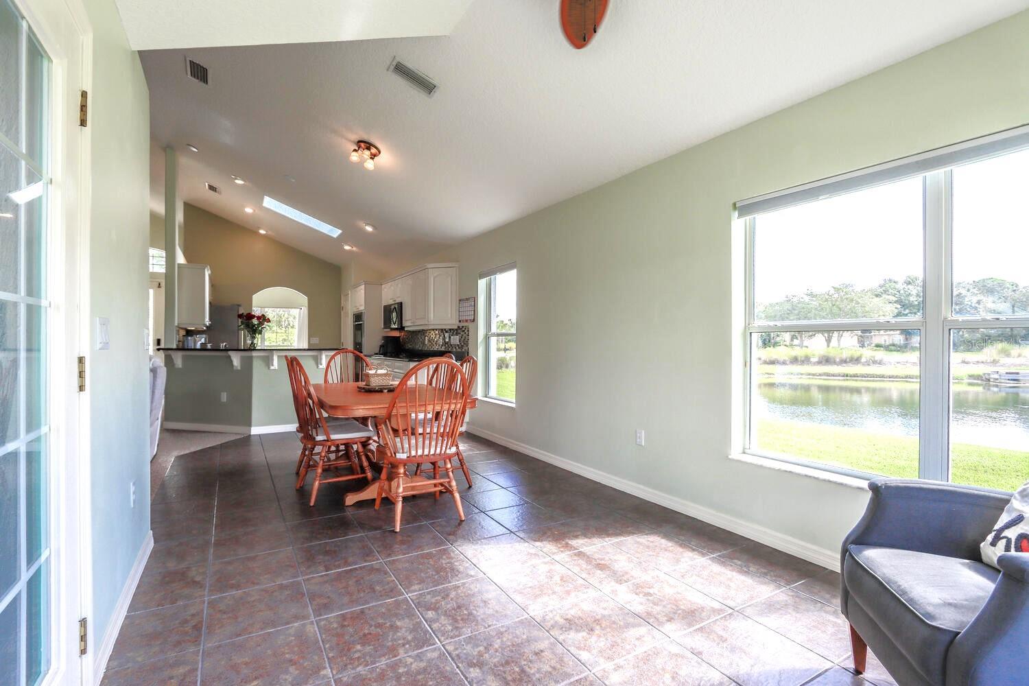 12 S LAKEWALK DR, PALM COAST, FL, 32137