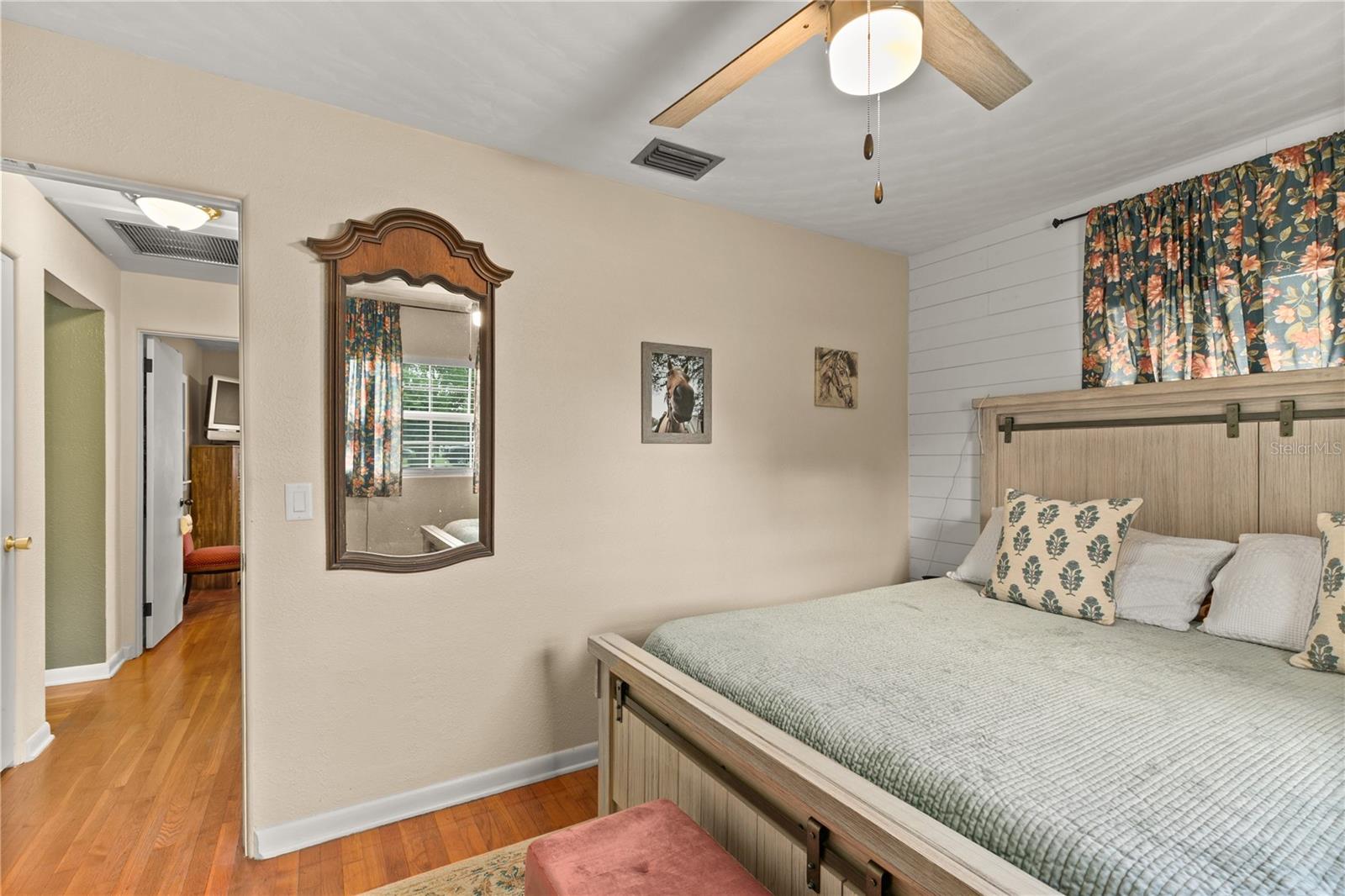 326 N SUNSET DR, MOUNT DORA, FL, 32757