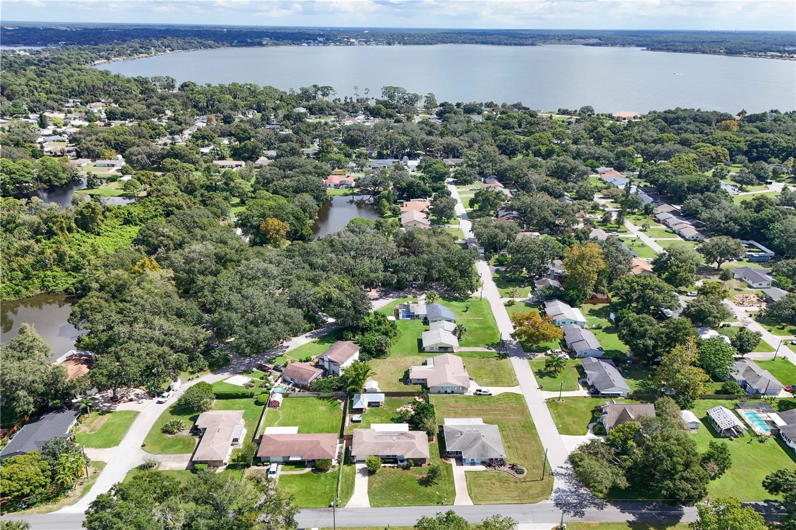 326 N SUNSET DR, MOUNT DORA, FL, 32757