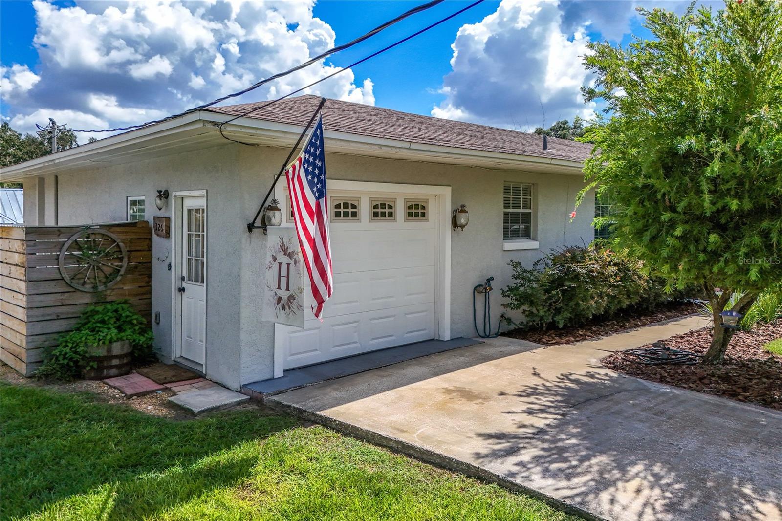 326 N SUNSET DR, MOUNT DORA, FL, 32757