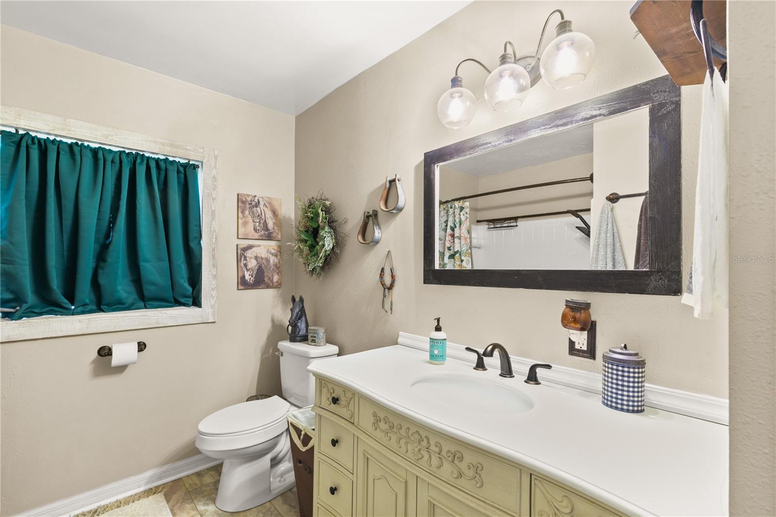 326 N SUNSET DR, MOUNT DORA, FL, 32757