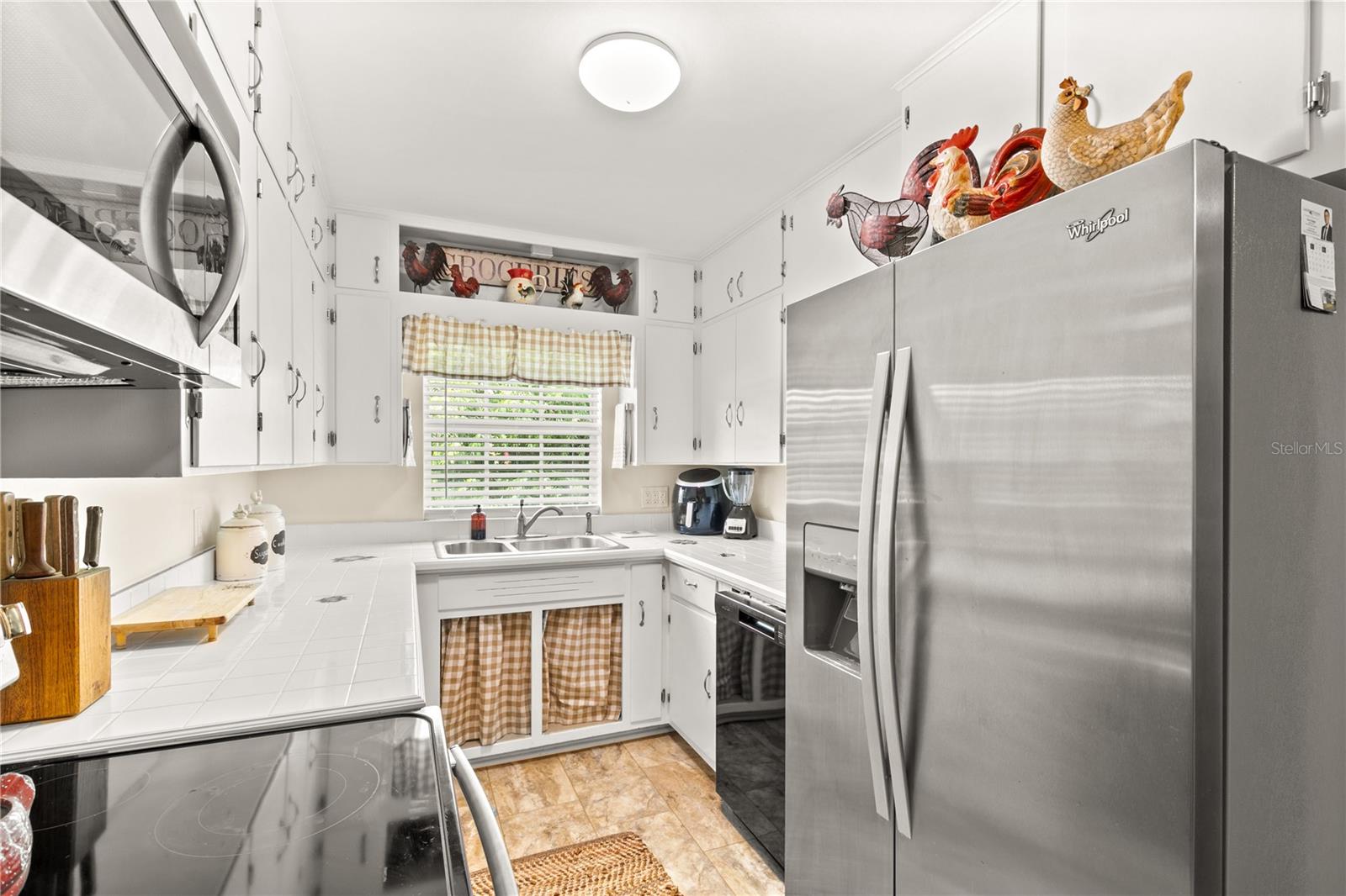 326 N SUNSET DR, MOUNT DORA, FL, 32757