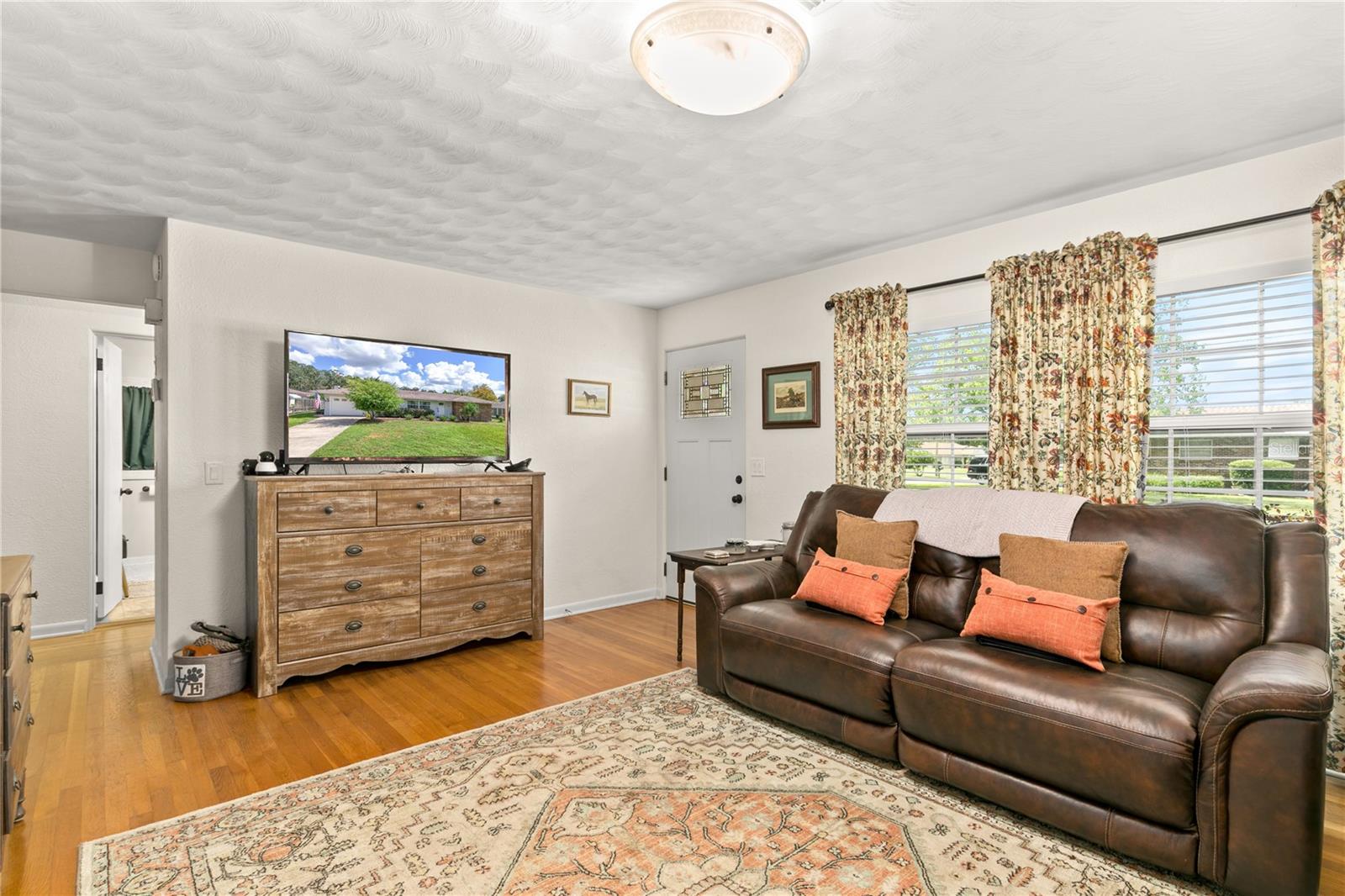 326 N SUNSET DR, MOUNT DORA, FL, 32757