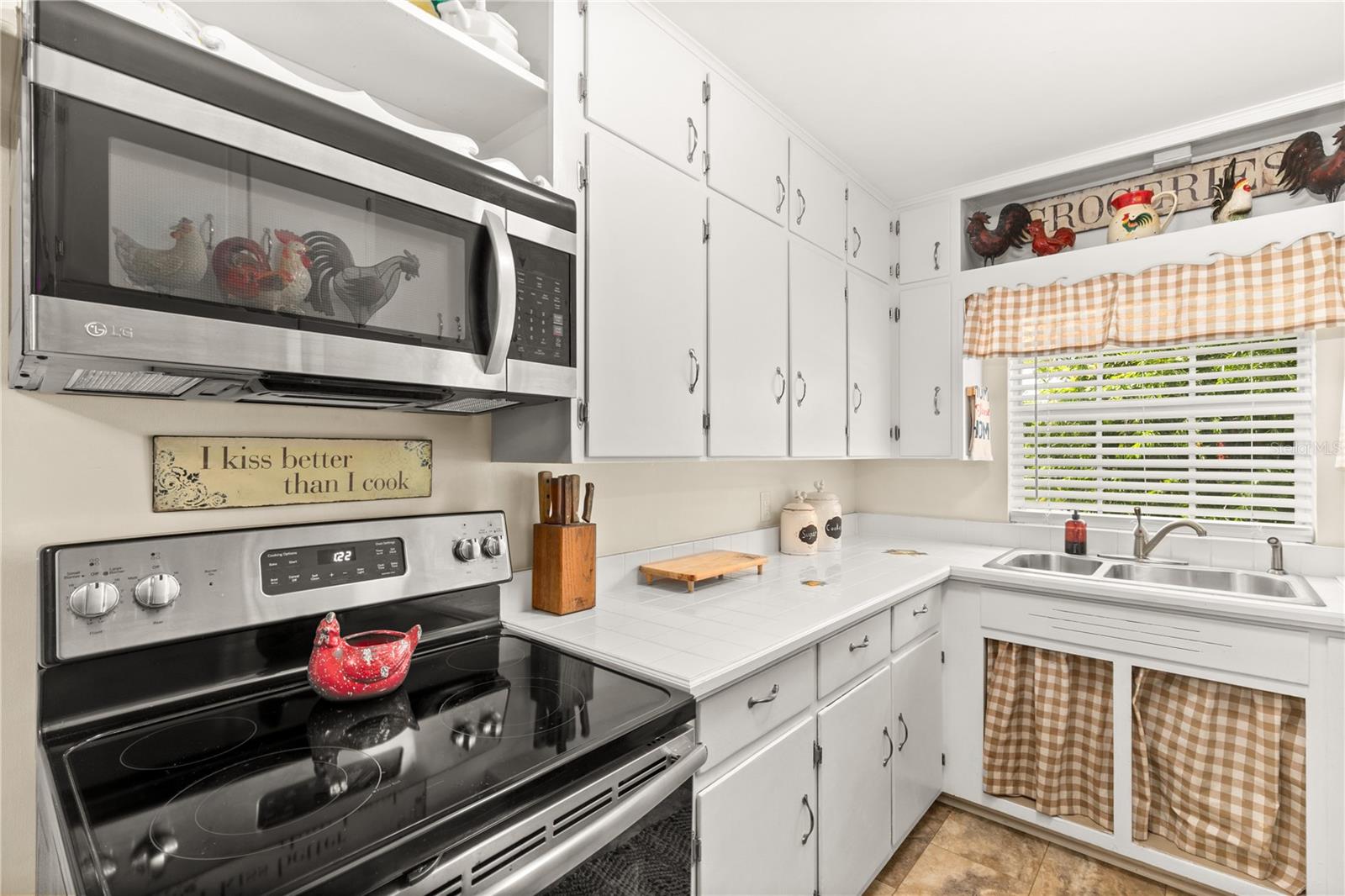 326 N SUNSET DR, MOUNT DORA, FL, 32757