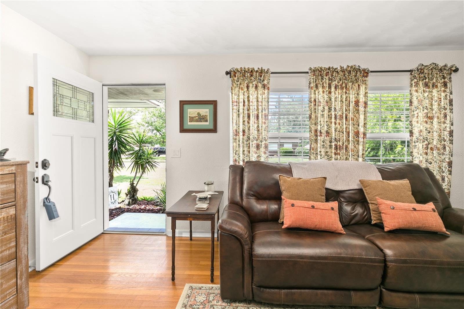 326 N SUNSET DR, MOUNT DORA, FL, 32757