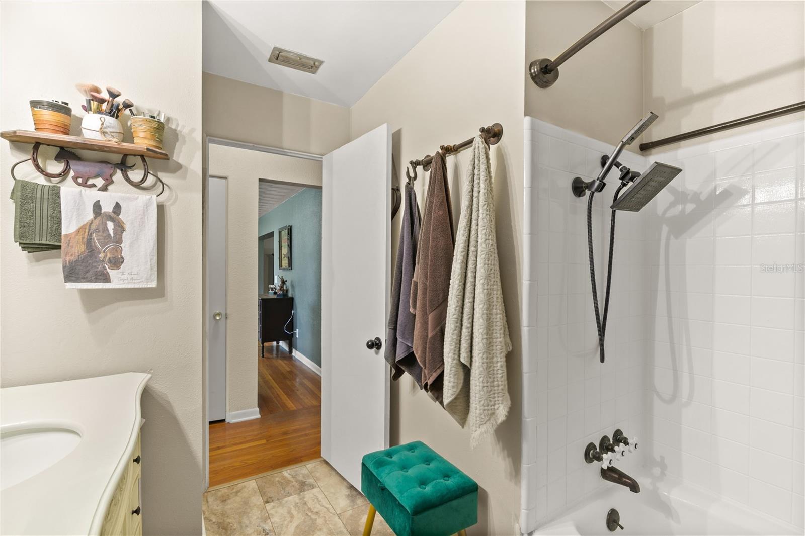 326 N SUNSET DR, MOUNT DORA, FL, 32757