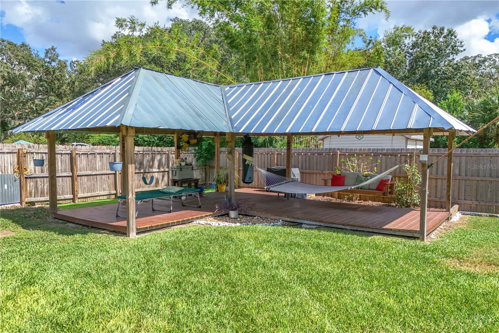 326 N SUNSET DR, MOUNT DORA, FL, 32757