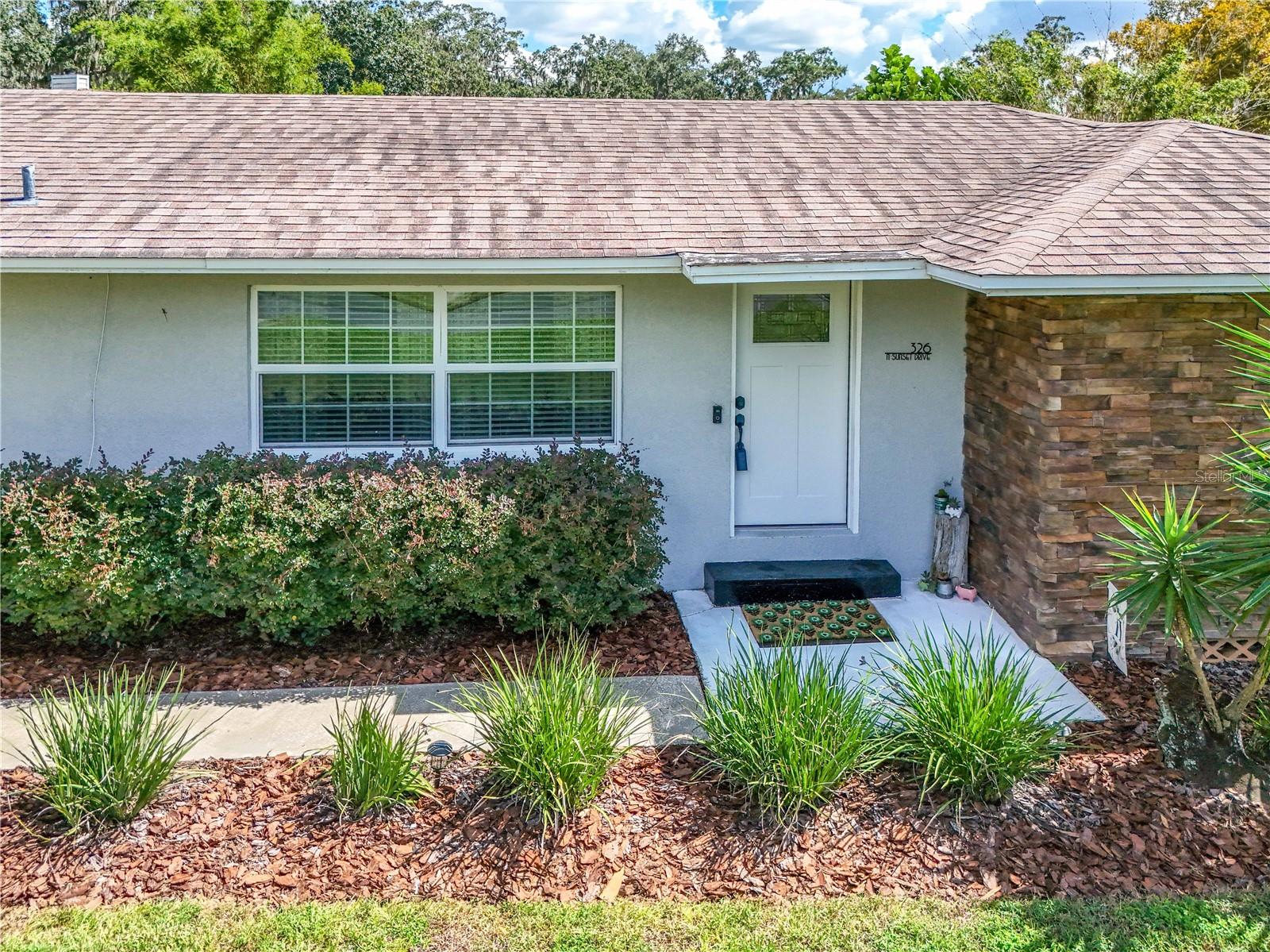 326 N SUNSET DR, MOUNT DORA, FL, 32757
