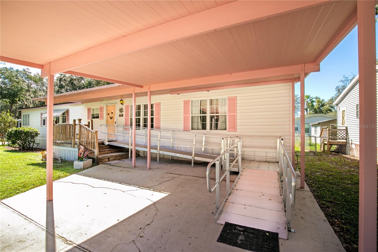 8626 TREASURE ISLAND RD, LEESBURG, FL, 34788