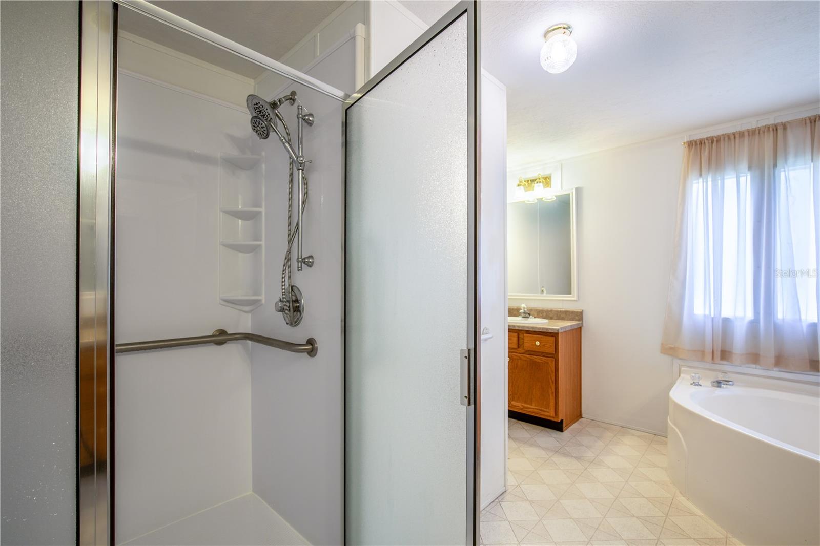 8626 TREASURE ISLAND RD, LEESBURG, FL, 34788