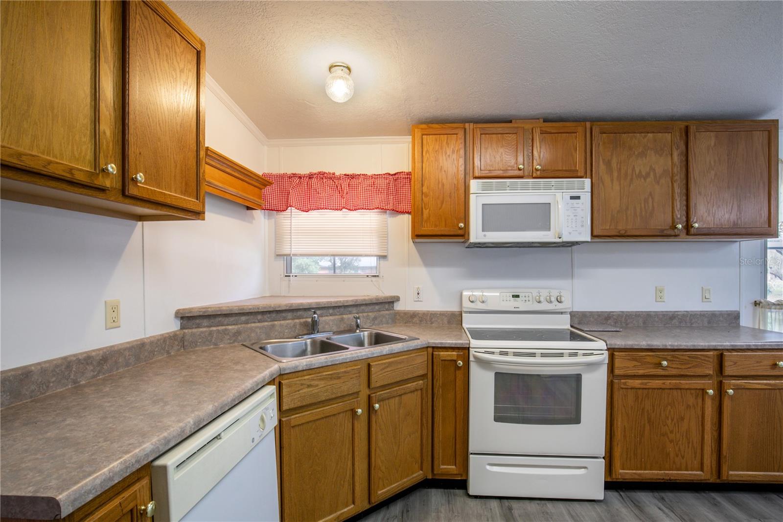 8626 TREASURE ISLAND RD, LEESBURG, FL, 34788