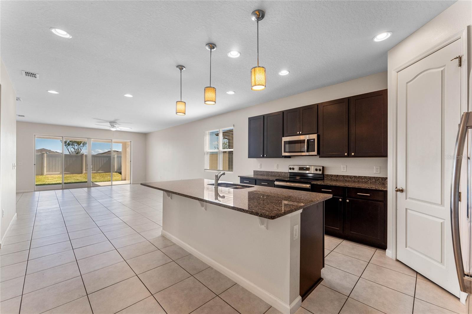 555 MEADOW POINTE DR, HAINES CITY, FL, 33844