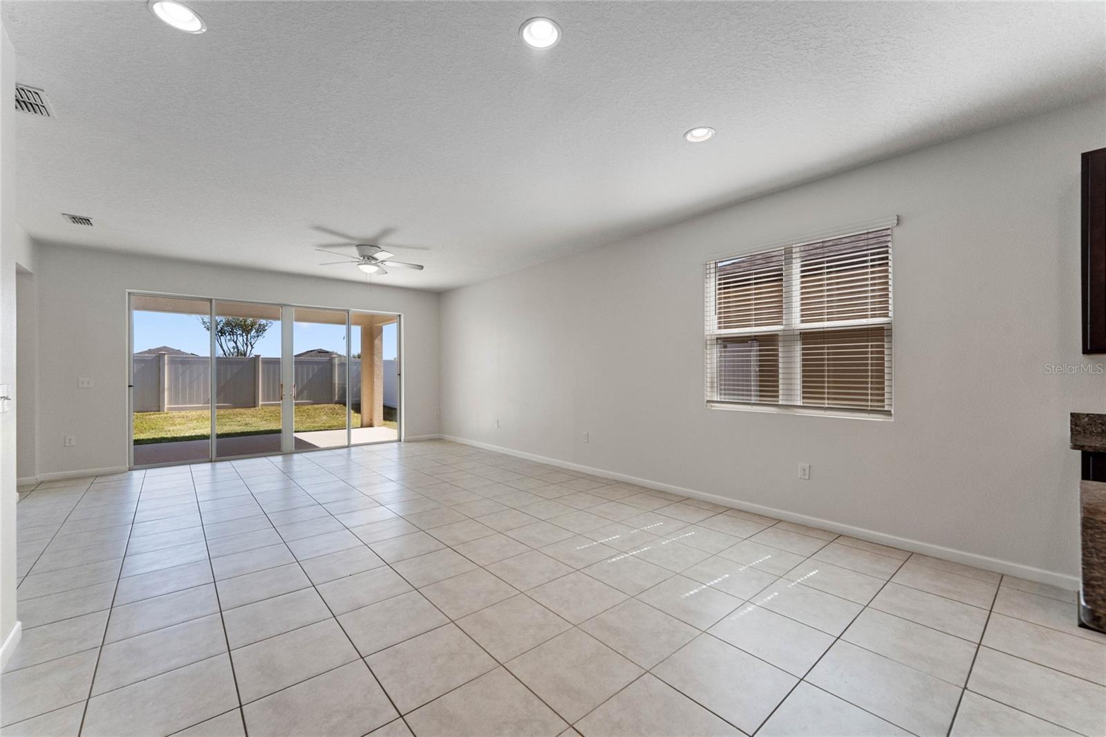 555 MEADOW POINTE DR, HAINES CITY, FL, 33844