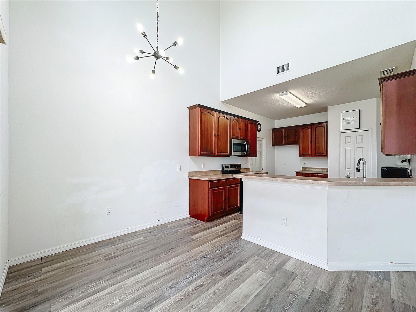 223 ABBOTSBURY DR, KISSIMMEE, FL, 34758